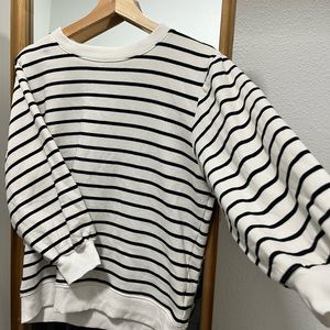 Amazon Essentials 3/4 sleeve sweatshirt.